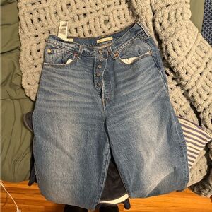Levi’s ribcage straight ankle jeans